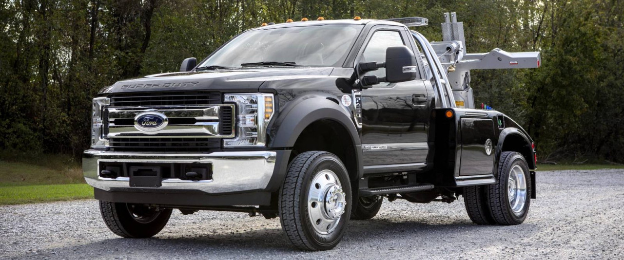 Ford F-450 Super Duty wrecker
